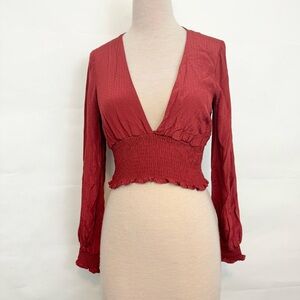 NWT Lulus ruched v neck long sleeve crop top size small